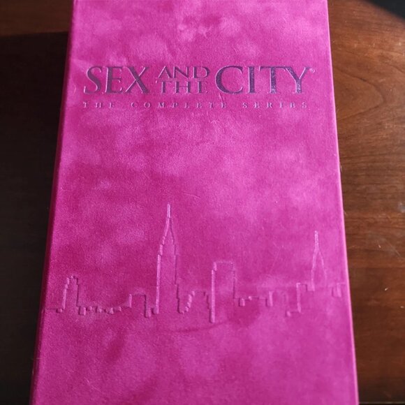 Sex And The City Complete Series - Picture 1 of 3